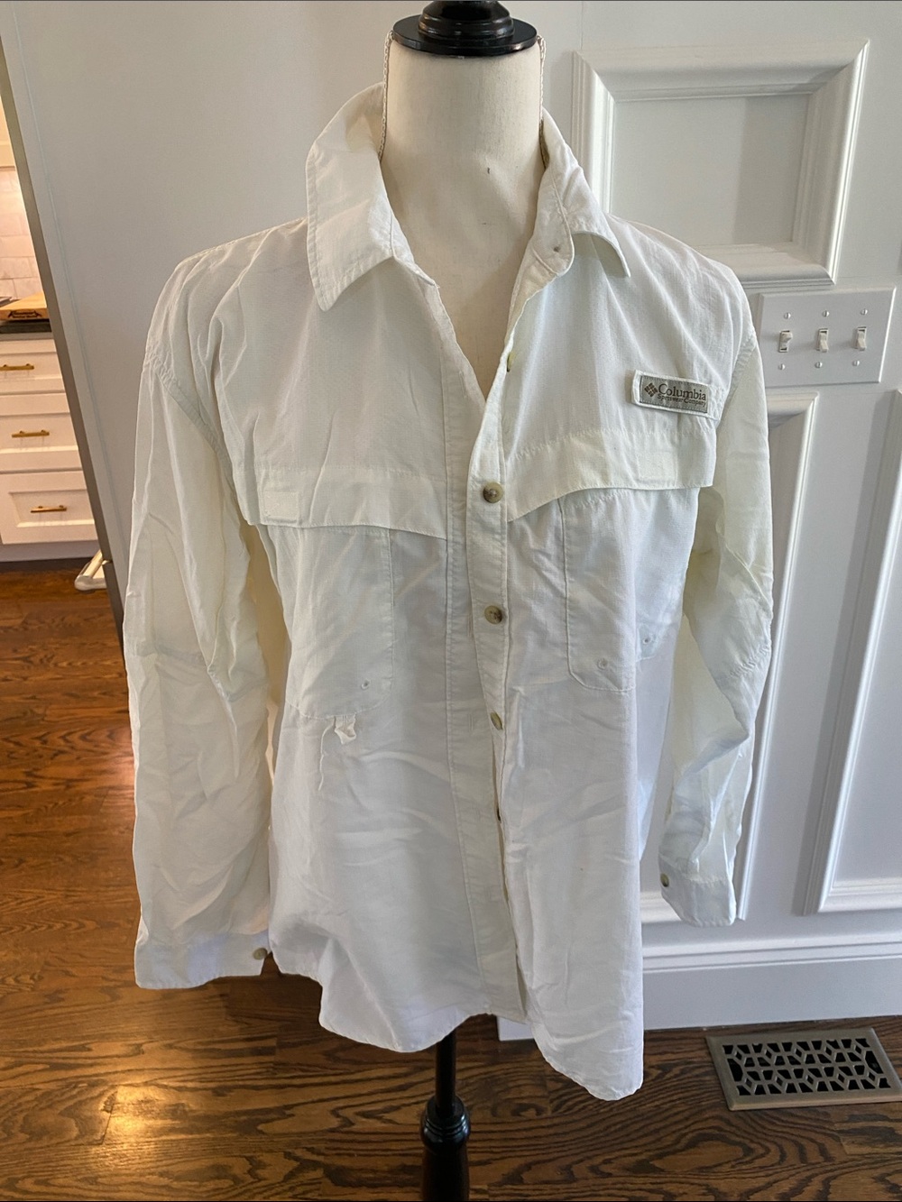 Columbia White Women's Button-Down Fishing Shirt